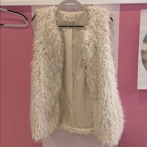 Vince Camuto white Faux Fur Coat/Vest